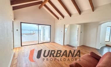 EXCLUSIVA CASA CON VISTA PANORÁMICA A LA HERRADURA