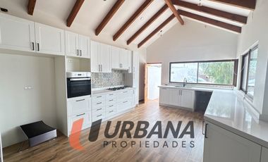 EXCLUSIVA CASA CON VISTA PANORÁMICA A LA HERRADURA