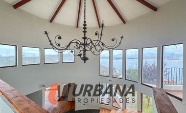 EXCLUSIVA CASA CON VISTA PANORÁMICA A LA HERRADURA