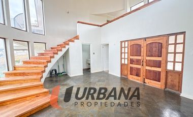 EXCLUSIVA CASA CON VISTA PANORÁMICA A LA HERRADURA