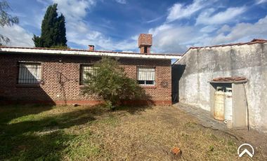 Alquiler - Casa barrio Balneario,  Villa de Merlo.