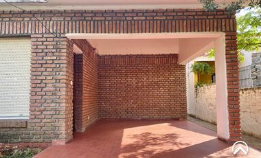 Alquiler - Casa barrio Balneario,  Villa de Merlo.