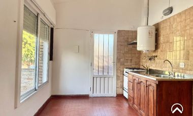 Alquiler - Casa barrio Balneario,  Villa de Merlo.