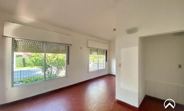 Alquiler - Casa barrio Balneario,  Villa de Merlo.