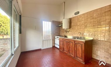 Alquiler - Casa barrio Balneario,  Villa de Merlo.