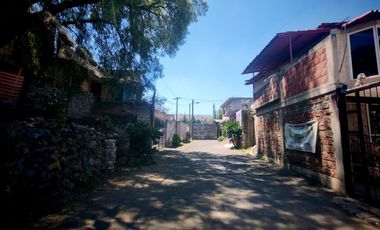 Buen terreno con servicios, semiplano y listo para construir