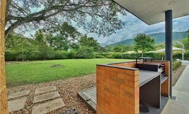 Maat Vende Casa  en Condominio-Villeta 2.697m2 $1.590Millones