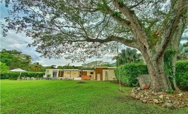Maat Vende Casa  en Condominio-Villeta 2.697m2 $1.590Millones