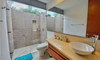 Maat Vende Casa  en Condominio-Villeta 2.697m2 $1.590Millones