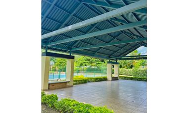 Maat Vende Casa  en Condominio-Villeta 2.697m2 $1.590Millones