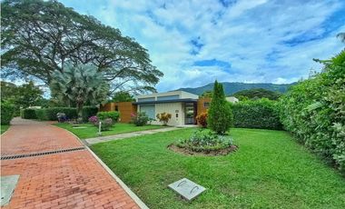 Maat Vende Casa  en Condominio-Villeta 2.697m2 $1.590Millones
