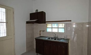 CASA EN ALQUILER - 1 dormitorio - Calle Sarmiento 2750, Río Cuarto