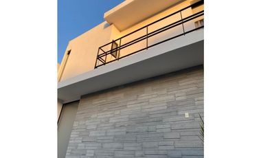 Casa Moderna En Renta En Lomas De Angelópolis Cluster 10 10 10