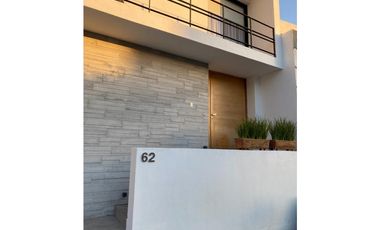 Casa Moderna En Renta En Lomas De Angelópolis Cluster 10 10 10