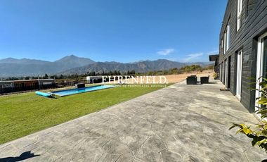 Olmue. Miradores de la Campana. Gran casa nueva.