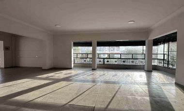 CASA COMERCIAL EN ARRIENDO EN LA AV SANTANDER/MANIZALES