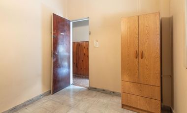 Venta Casa 3 ambientes San Justo - garage patio y terraza