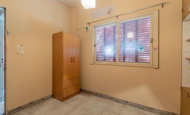 Venta Casa 3 ambientes San Justo - garage patio y terraza