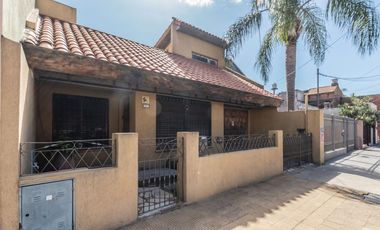 Venta Casa 3 ambientes San Justo - garage patio y terraza