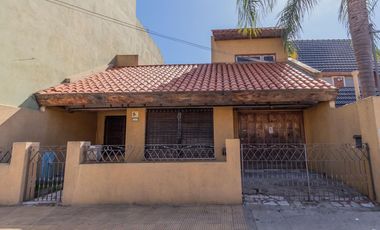 Venta Casa 3 ambientes San Justo - garage patio y terraza