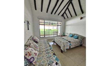 En Venta Casa Campestre 1.000 m2 en Conjunto, La Mesa Cund.