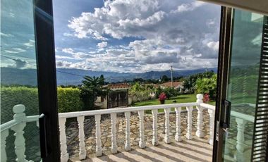 En Venta Casa Campestre 1.000 m2 en Conjunto, La Mesa Cund.