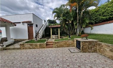 En Venta Casa Campestre 1.000 m2 en Conjunto, La Mesa Cund.