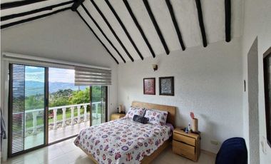 En Venta Casa Campestre 1.000 m2 en Conjunto, La Mesa Cund.