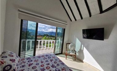 En Venta Casa Campestre 1.000 m2 en Conjunto, La Mesa Cund.