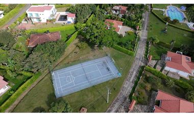 En Venta Casa Campestre 1.000 m2 en Conjunto, La Mesa Cund.