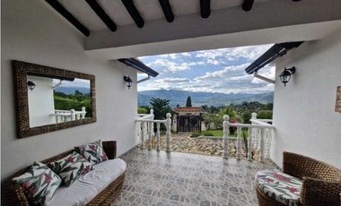 En Venta Casa Campestre 1.000 m2 en Conjunto, La Mesa Cund.
