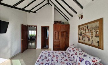 En Venta Casa Campestre 1.000 m2 en Conjunto, La Mesa Cund.