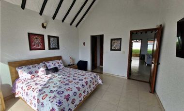 En Venta Casa Campestre 1.000 m2 en Conjunto, La Mesa Cund.