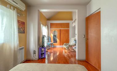 Departamento en venta en Lanús Oeste 4 ambientes con cochera tipo duplex