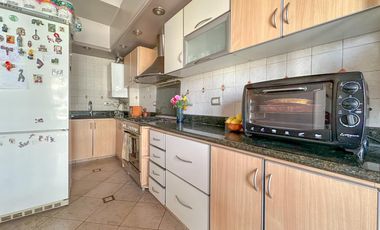 Departamento en venta en Lanús Oeste 4 ambientes con cochera tipo duplex