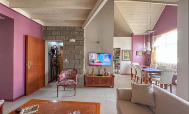 Departamento en venta en Lanús Oeste 4 ambientes con cochera tipo duplex