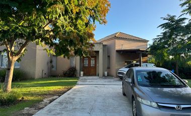 APTO CREDITO - Casa en  venta Barrio Santa Teresa - Villanueva