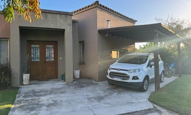 APTO CREDITO - Casa en  venta Barrio Santa Teresa - Villanueva
