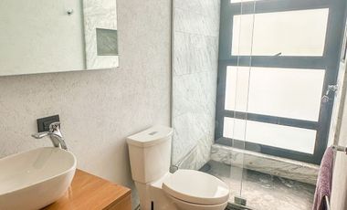 Venta de Exclusiva Residencia amueblada en Residencial San Ángel