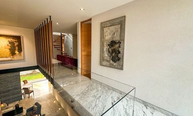 Venta de Exclusiva Residencia amueblada en Residencial San Ángel