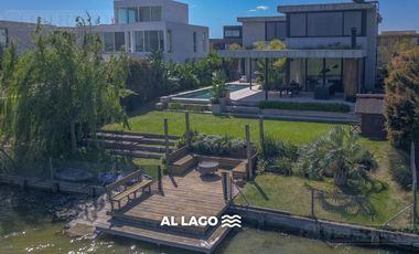 Casa en  venta al lago en Virazon de 4 dormitorios en suite