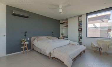 Casa en  venta al lago en Virazon de 4 dormitorios en suite