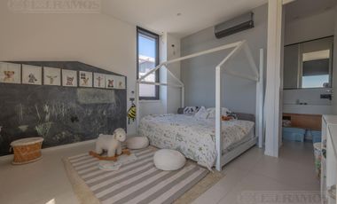 Casa en  venta al lago en Virazon de 4 dormitorios en suite