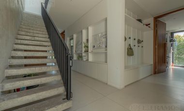 Casa en  venta al lago en Virazon de 4 dormitorios en suite