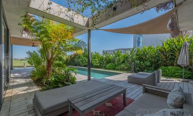 Casa en  venta al lago en Virazon de 4 dormitorios en suite