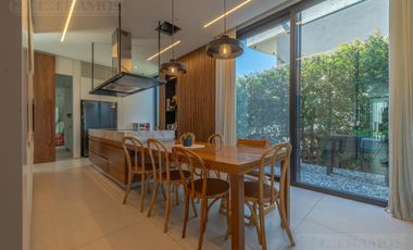 Casa en  venta al lago en Virazon de 4 dormitorios en suite
