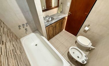 PH en venta - 2 Dormitorios 2 Baños - Cochera - Tolosa