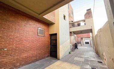 PH en venta - 2 Dormitorios 2 Baños - Cochera - Tolosa