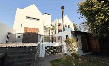 PH en venta - 2 Dormitorios 2 Baños - Cochera - Tolosa