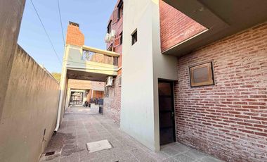 PH en venta - 2 Dormitorios 2 Baños - Cochera - Tolosa